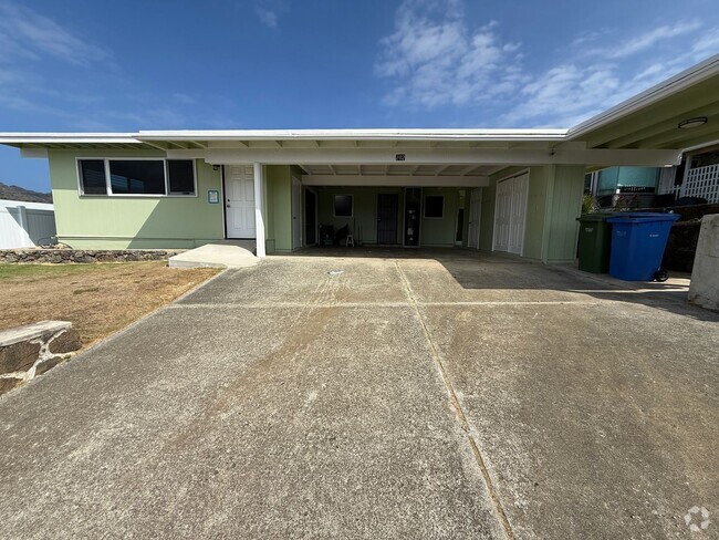 Building Photo - Home in Hawaii Kai