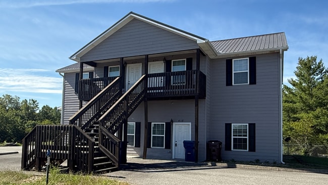 Building Photo - 418-420 Cir H Dr Rental