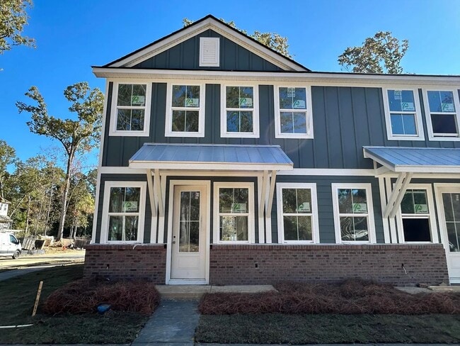 Photo - 3 Bedroom 2.5 Bathroom Townhouse in Windward Village - Summerville
