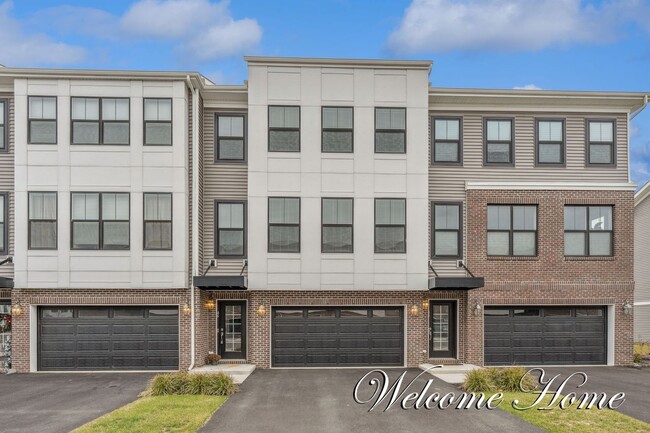 Photo - 50 Mariveles Way Townhome