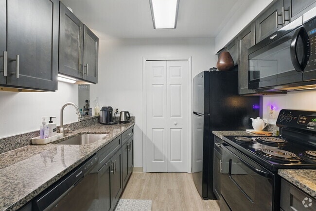 Building Photo - Clocktower Place Rental