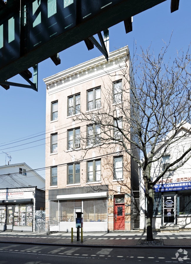 3857 White Plains Rd Apartments Bronx, NY