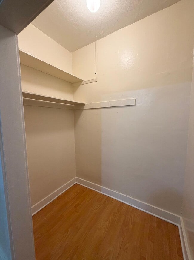 Photo - 1825 Ivar Ave Unidad 102