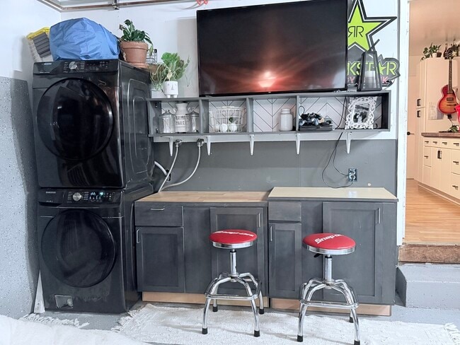 Photo - 3136 Hoen Ave