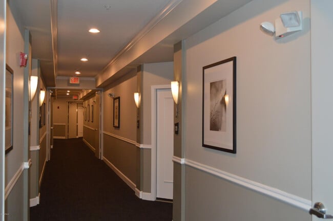 Photo - 1701 E Colter St Unidad 454