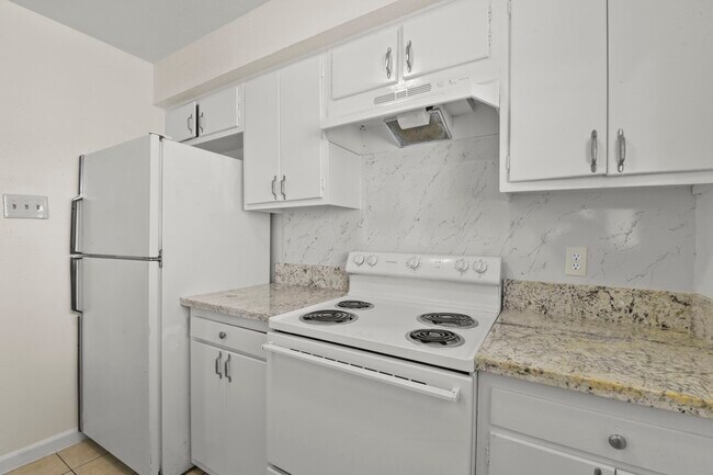 Photo - 1950 Spenwick Dr Unit 408