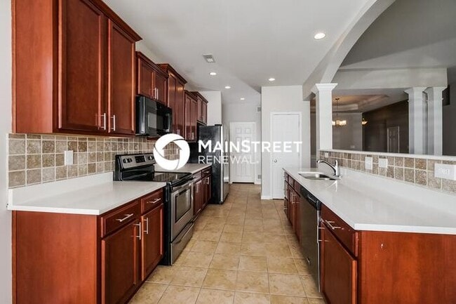 3 Bedroom Pet-Friendly Home in Louisville, KY with Main Street Renewal