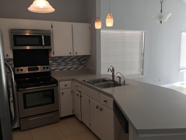 Photo - 3065 Yorktown Cir