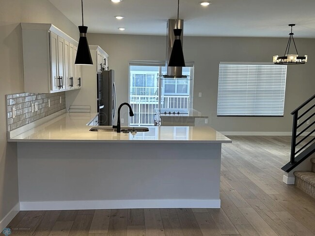 Photo - 5827 41st St S