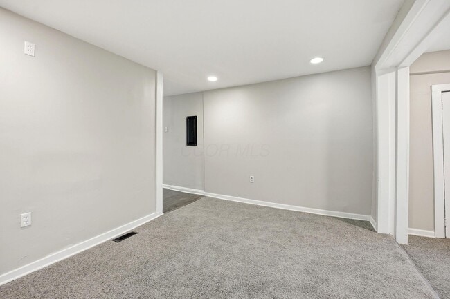 Photo - 1041 Market St