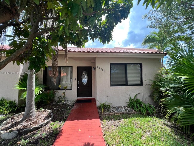 Photo - 14711 SW 61st Terrace Casa