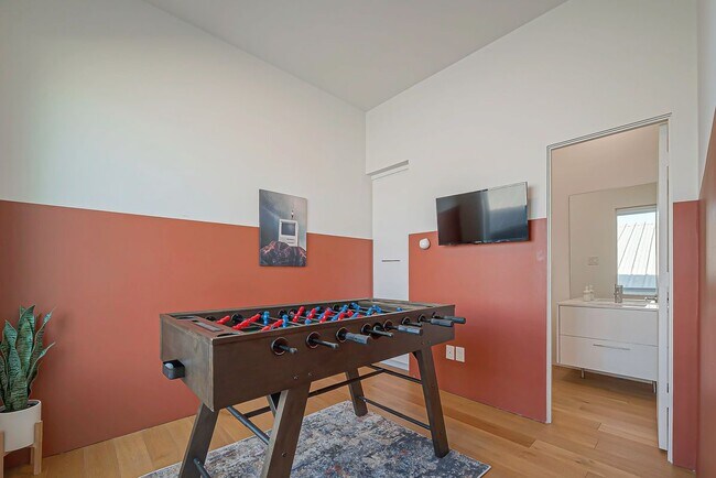 Photo - 3513 Bell St