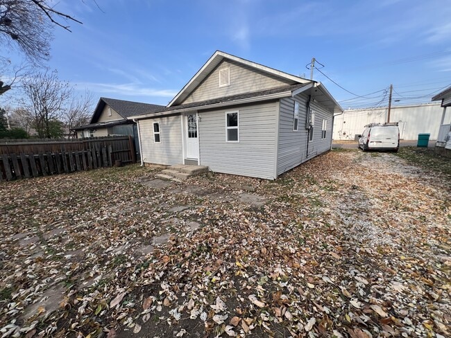 Photo - 31 Crockett St