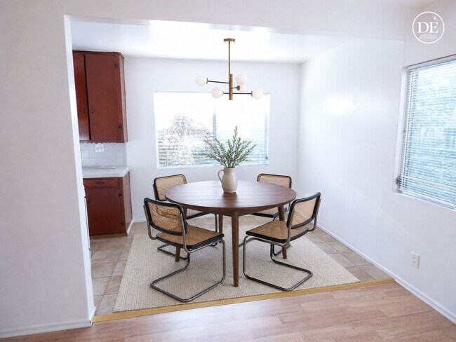 5832 Camerford Ave Unidad #5832