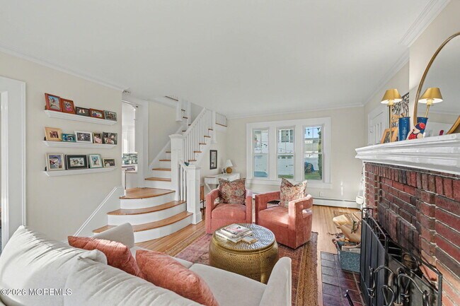 Photo - 404 Monmouth Ave