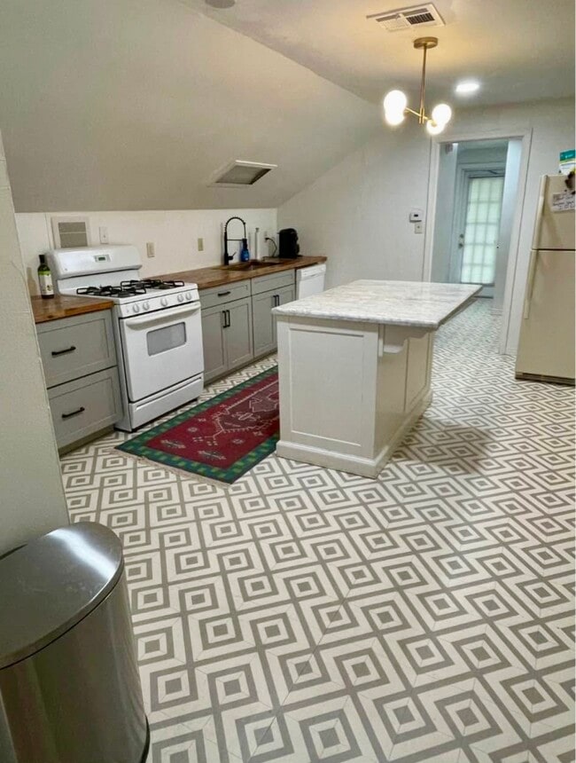 Photo - 57 N Reed Ave Unidad #B