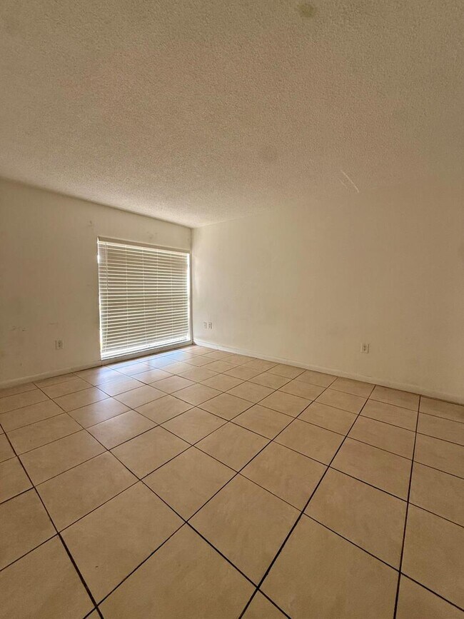 Photo - 8775 Park Blvd Unit 412