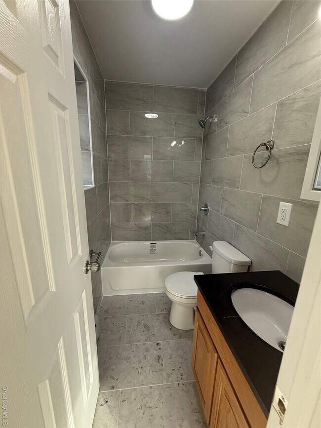 Photo - 90-26 138th Pl