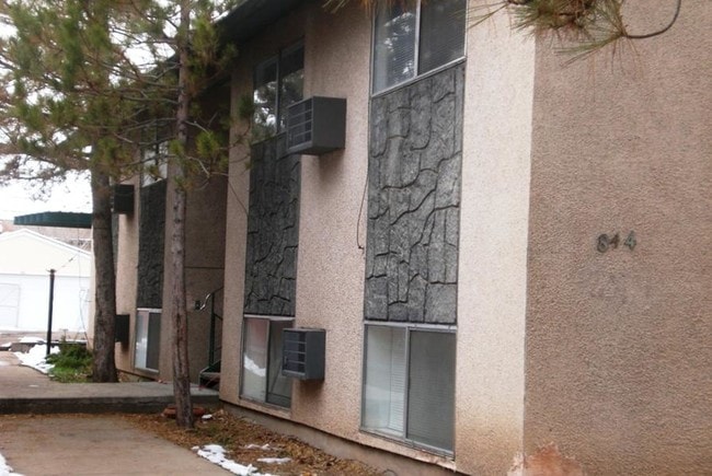 Photo - 844 S Roberta St