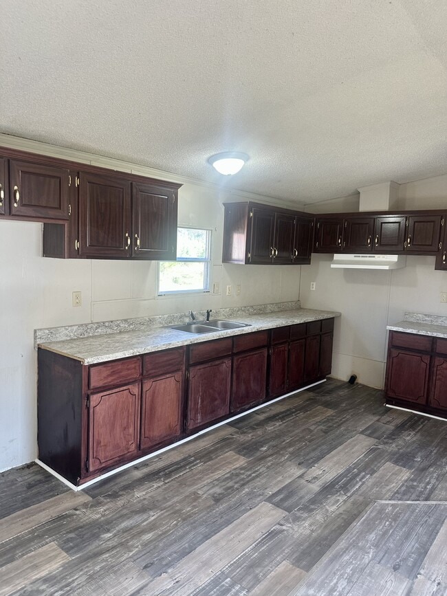 Photo - 193 Salem Ln