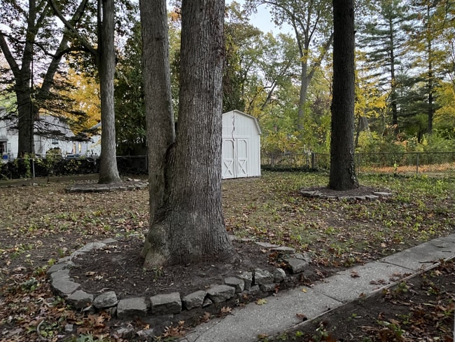 Photo - 5822 Balfour Rd