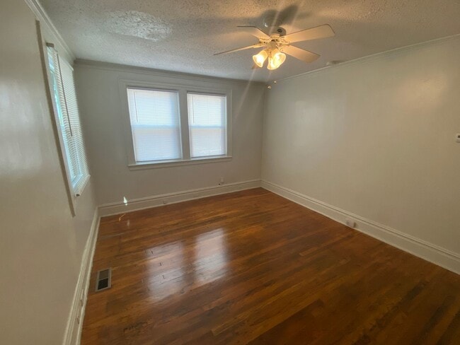 Photo - Adorable 1 Bedroom Duplex Near Duke - W&D / Fenced Yd Unit A