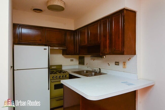 Photo - 2622 N Hampden Ct Unit M06B