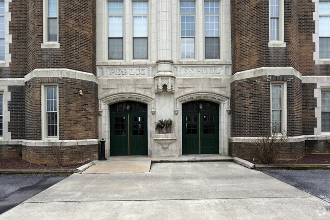 Franklin Manor