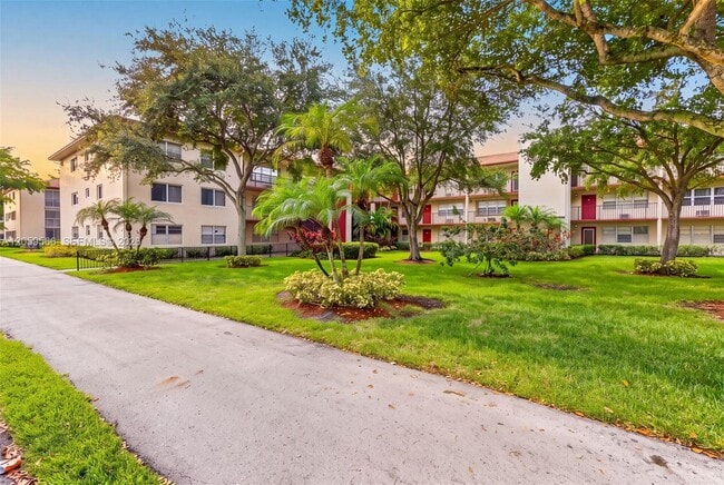 Building Photo - 13350 SW 1st St Unit 103P