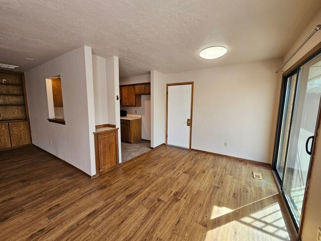 Photo - (3) Bed/(2) Bath West Norman Duplex! Available NOW!