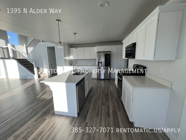 Photo - 1395 Alder Wy