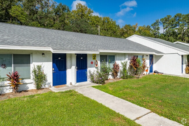 181 Dryden Pl, Brooksville, Florida - Sunny Creek Apartments