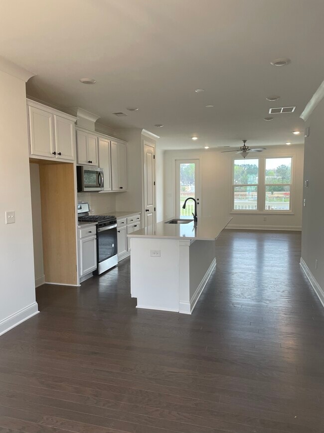 Photo - 4275 Baden Aly