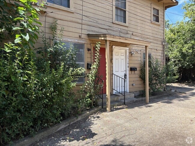 Building Photo - 1516 N 5th St Rental