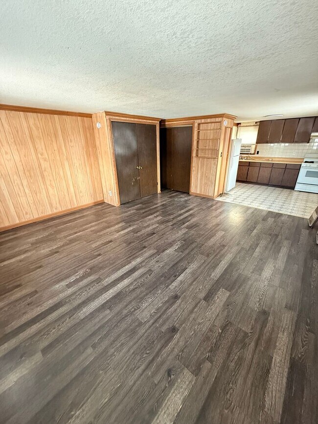 Building Photo - 469 N Birch St Unit 6