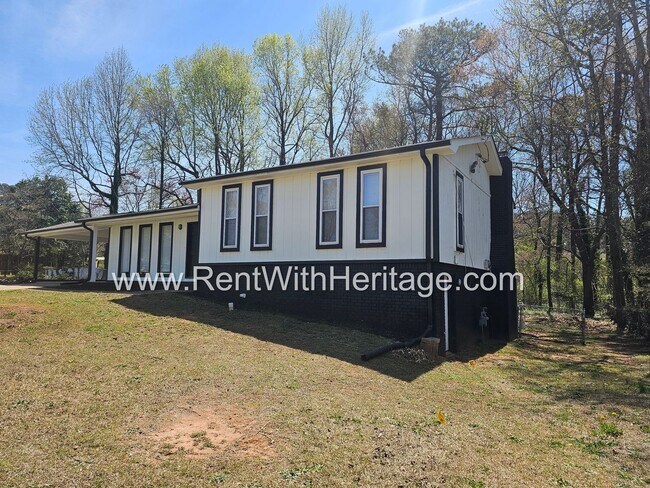 Photo - WOW!!!!.....AWESOME STEPLESS RANCH/ UPGRAD...