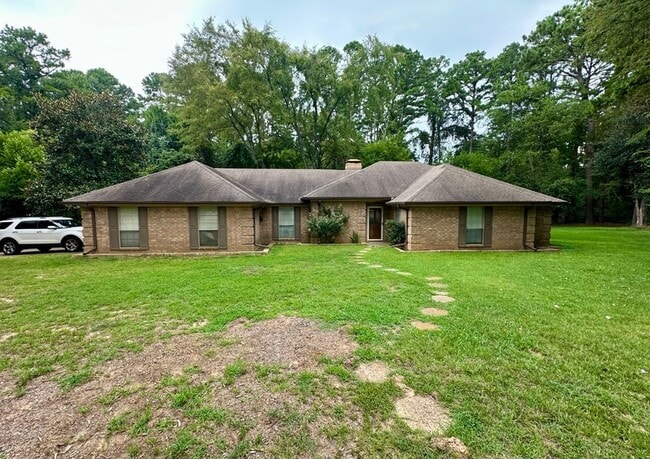 Building Photo - Updated 3-Bedroom 2.5 Bath Retreat in Whit... Rental