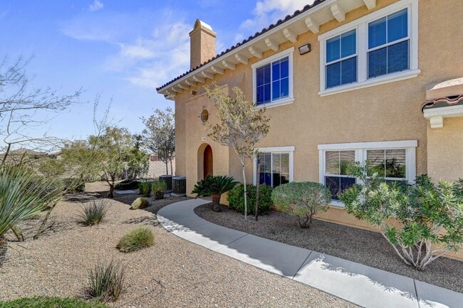 Photo - AWESOME SUMMERLIN CONDO IN GATED CORONADO ...