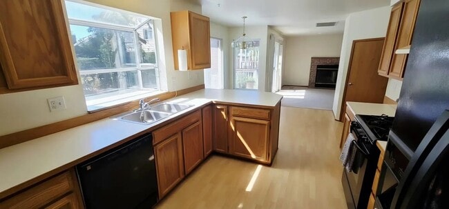 Photo - 13806 Chambana Pl NW