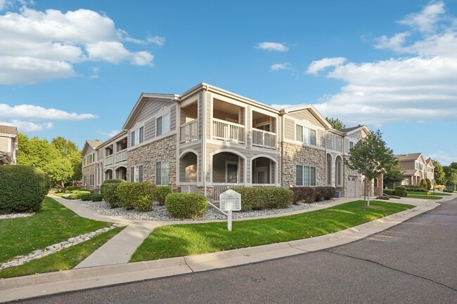 Building Photo - 4271 S Blackhawk Cir Unit 2C