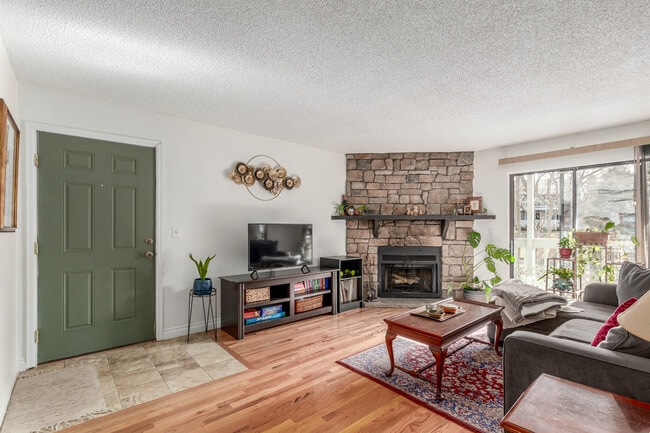 Photo - 8335 Fairmount Dr Unit 9-104