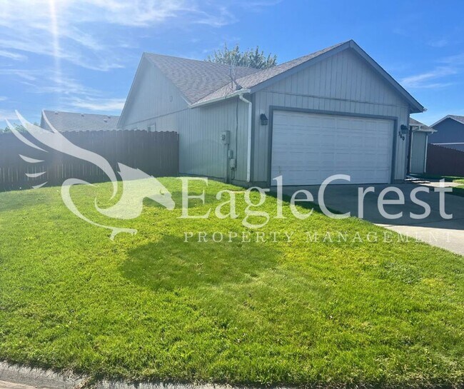 Three Bedroom, Two Bathroom House in Milto... House Rental in Milton