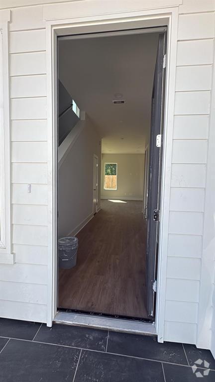 Building Photo - 833 Dorchester St Rental