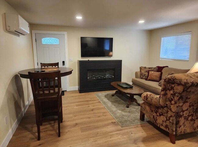 Building Photo - 1317 Pullman Dr