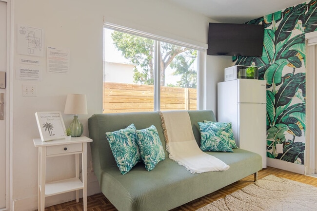 Photo - 927 N 17th Ave Unit ID1258745P