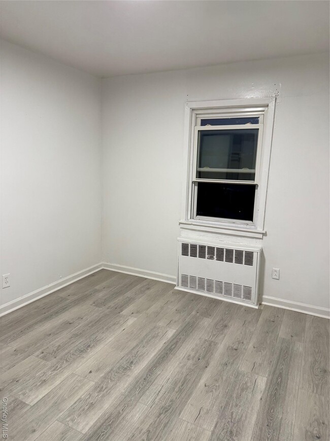 Building Photo - 80-16 Pitkin Ave Rental