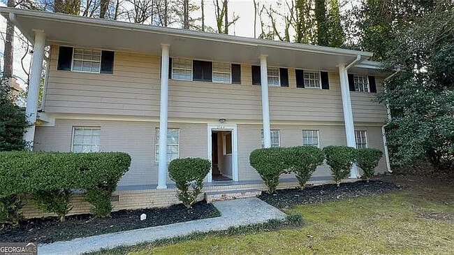 Photo - Room in House on Granada Pl