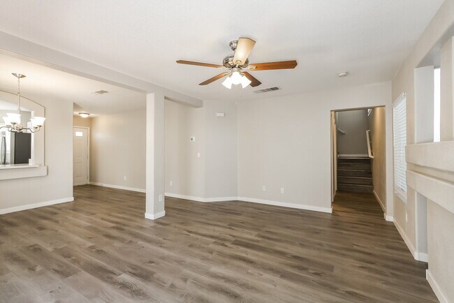 Photo - 3440 Yorkminster St