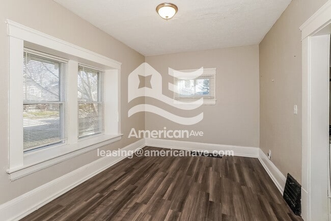 Photo - 1069 Herberich Ave