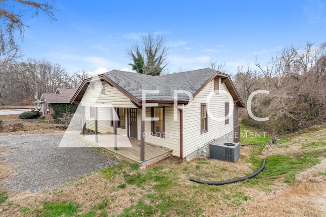Photo - 1310 Phipps Ave